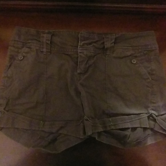 Shorts - Picture 1 of 3
